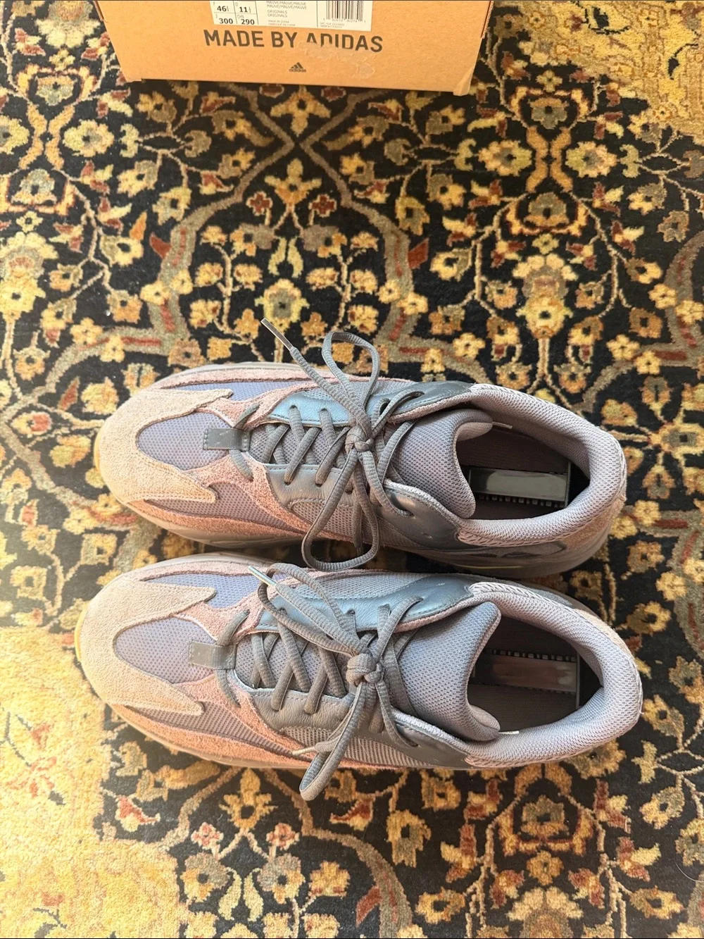 Yeezy Boost 700 